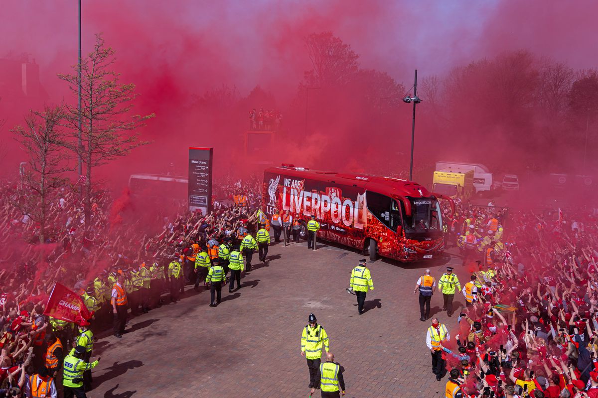 Liverpool este noua campioană a Angliei! „Cormoranii” i-au zdrobit pe cei de la Tottenham » Scene fabuloase pe Anfield