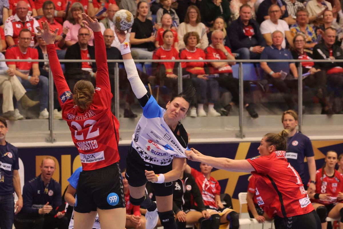 Esbjerg - CSM București 26-22. Visul frumos s-a terminat! „Tigroaicele” s-au prăbușit pe final în Danemarca, la peste 100 de decibeli