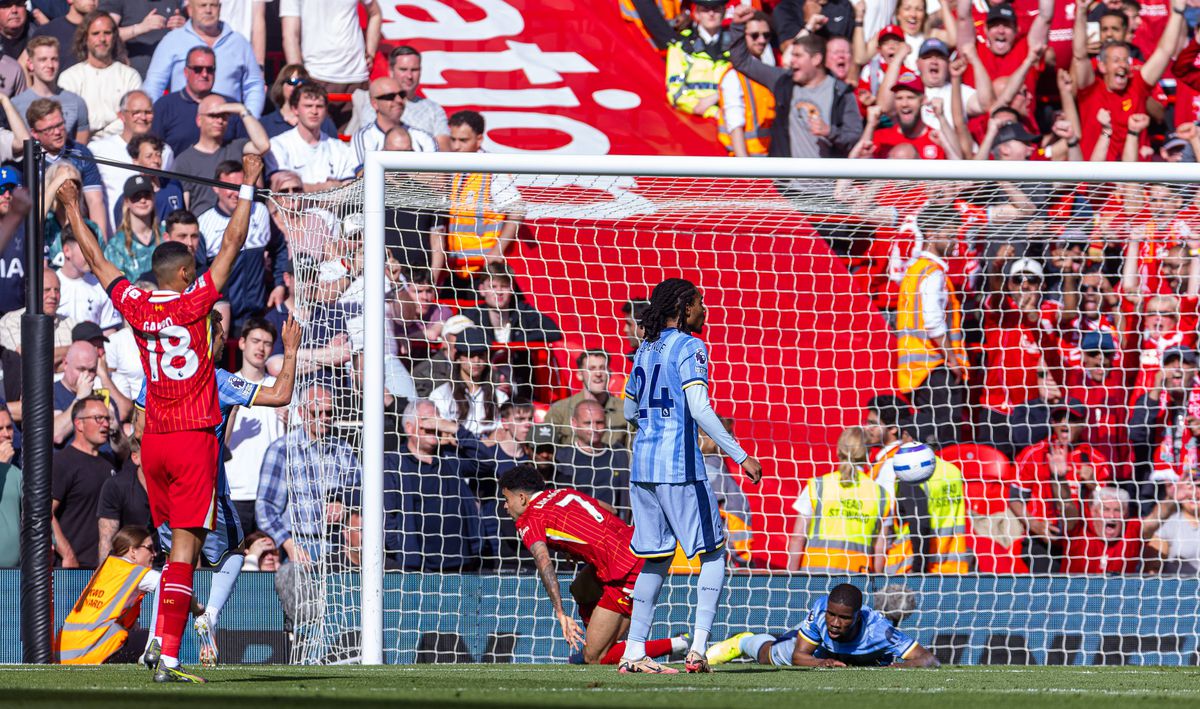 Liverpool - Tottenham, sărbătoare de titlu pentru „cormorani” // 27.04.2025