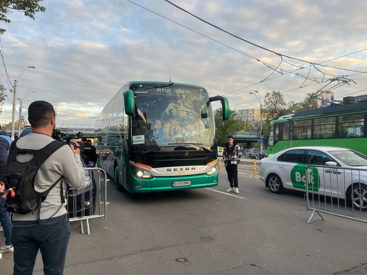 Rică Răducanu a venit cu „rata” la Rapid - FCSB, de la un turneu de poker: „Foarte proști am fost!”