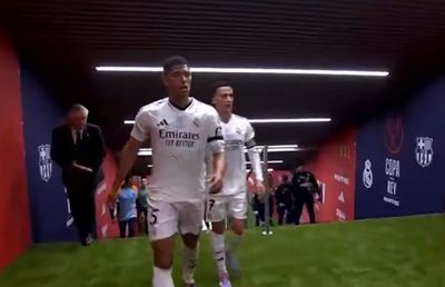 Au apărut imaginile! Jude Bellingham a protestat vehement în drumul spre vestiare: „Absolut tot!”