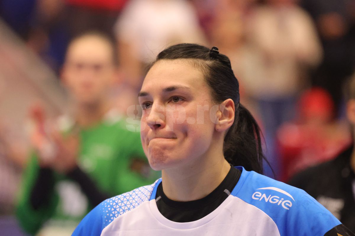 Cristina Neagu, în lacrimi după ultimul meci din carieră în Champions League