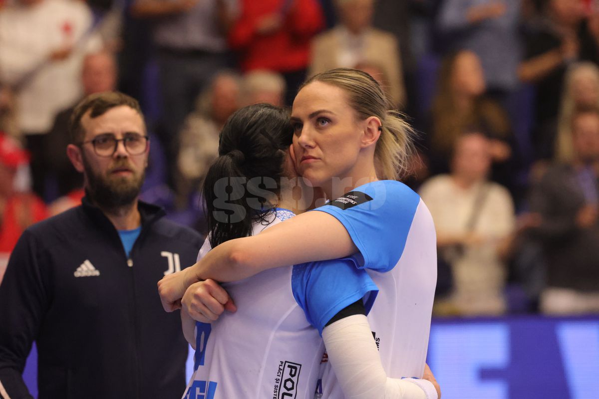 Cristina Neagu, în lacrimi după ultimul meci din carieră în Champions League