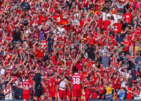 Liverpool este noua campioană a Angliei! „Cormoranii” i-au zdrobit pe cei de la Tottenham » Scene fabuloase pe Anfield