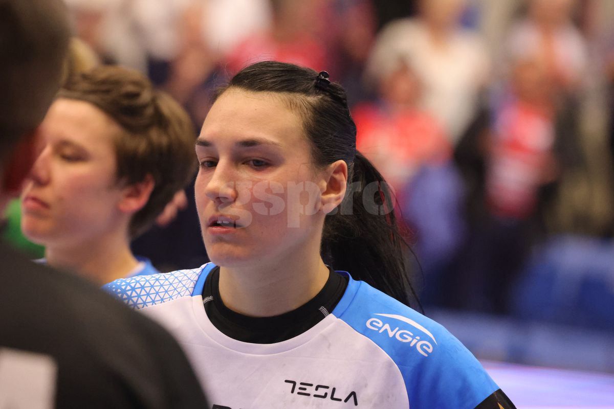 Cristina Neagu, în lacrimi după ultimul meci din carieră în Champions League