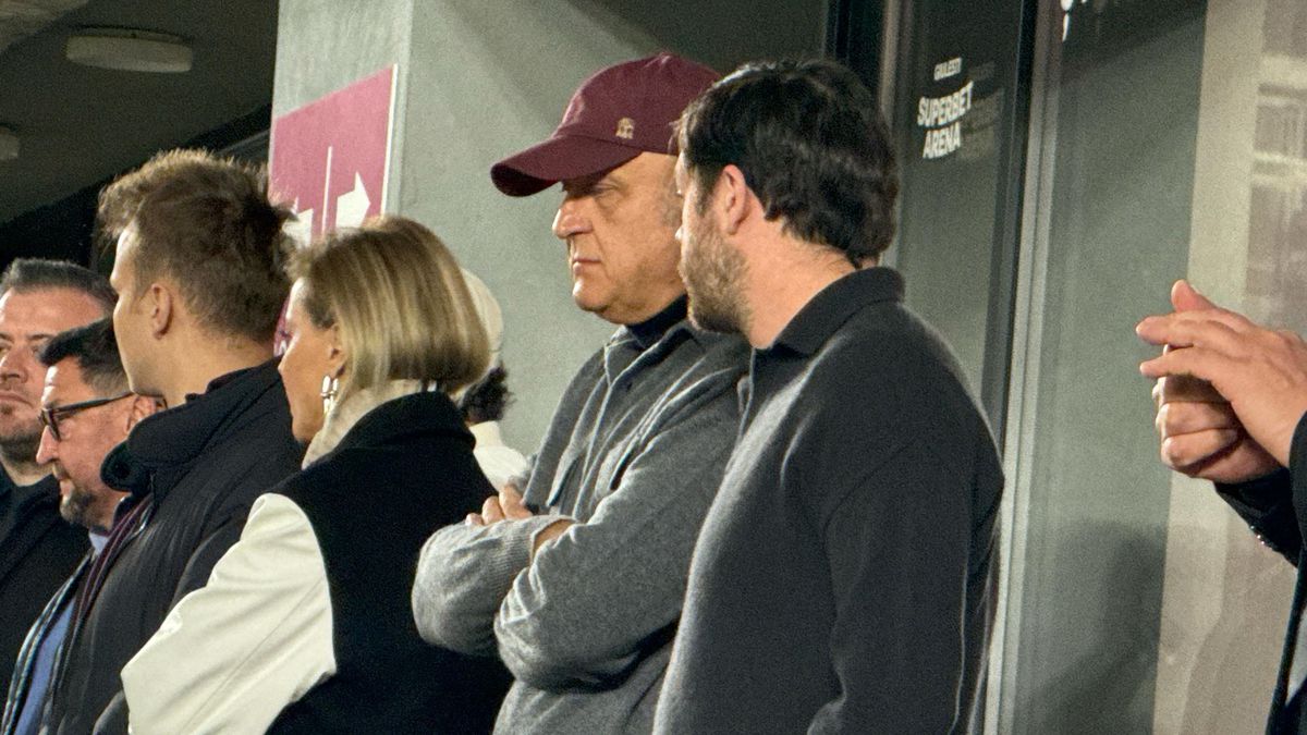 Tribună oficială înțesată de VIP-uri la Rapid - FCSB » Șucu și Angelescu au venit alături de soții