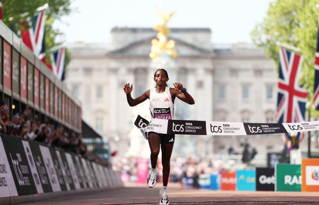 Record mondial la Maratonul de la Londra! Vicecampioana olimpică a făcut o cursă excelentă: „E foarte special”