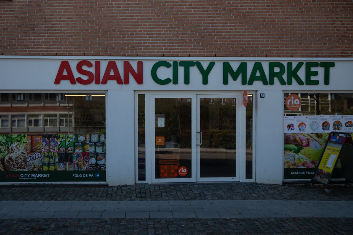 Cum arată oraşul bizar şi apărut peste noapte cu echipă calificată în semifinală europeană » 50 de fotografii tari