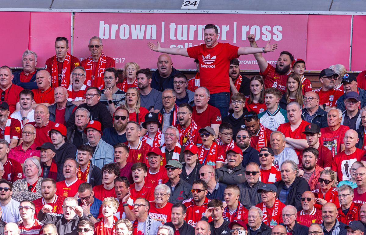 Liverpool - Tottenham, sărbătoare de titlu pentru „cormorani” // 27.04.2025