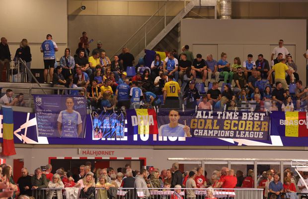 „Din toată inima pentru România” » Au parcurs 2000 de km pentru CSM București și au „tocit” tobele la Esbjerg! Imagine genială: românii și danezii, împreună în sală