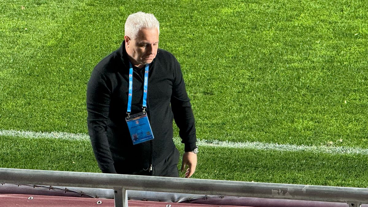 Ultrașii Rapidului nu l-au iertat pe Marius Șumudică: mesajul afișat în peluză în minutul 1
