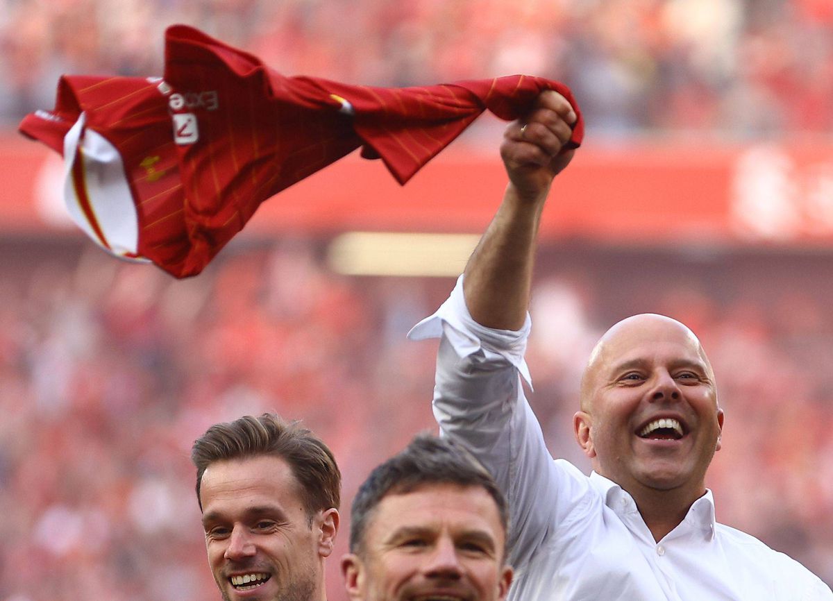 Imagini antologice de la petrecerea de titlu a lui Liverpool » Arne Slot, dedicație specială pentru Jurgen Klopp