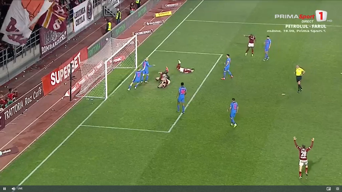 Radu Petrescu i-a refuzat Rapidului un penalty, după ce Christensen a fost tamponat de Târnovanu: „Decizie eronată”