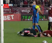Radu Petrescu i-a refuzat Rapidului un penalty, după ce Christensen a fost tamponat de Târnovanu: „Decizie eronată”