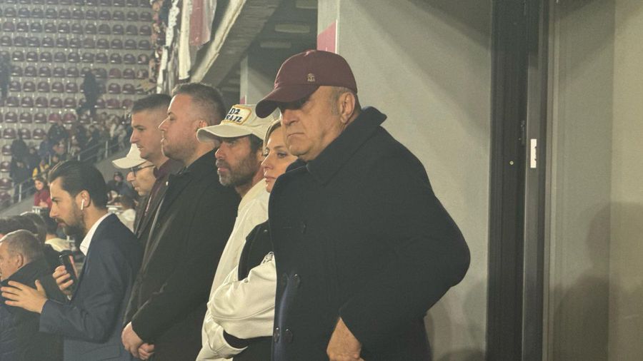 Victor Angelescu s-a dus peste arbitri » Ce s-a întâmplat în Giulești, după Rapid - FCSB: „Jegosul ăsta nu mai arbitrează aici!”