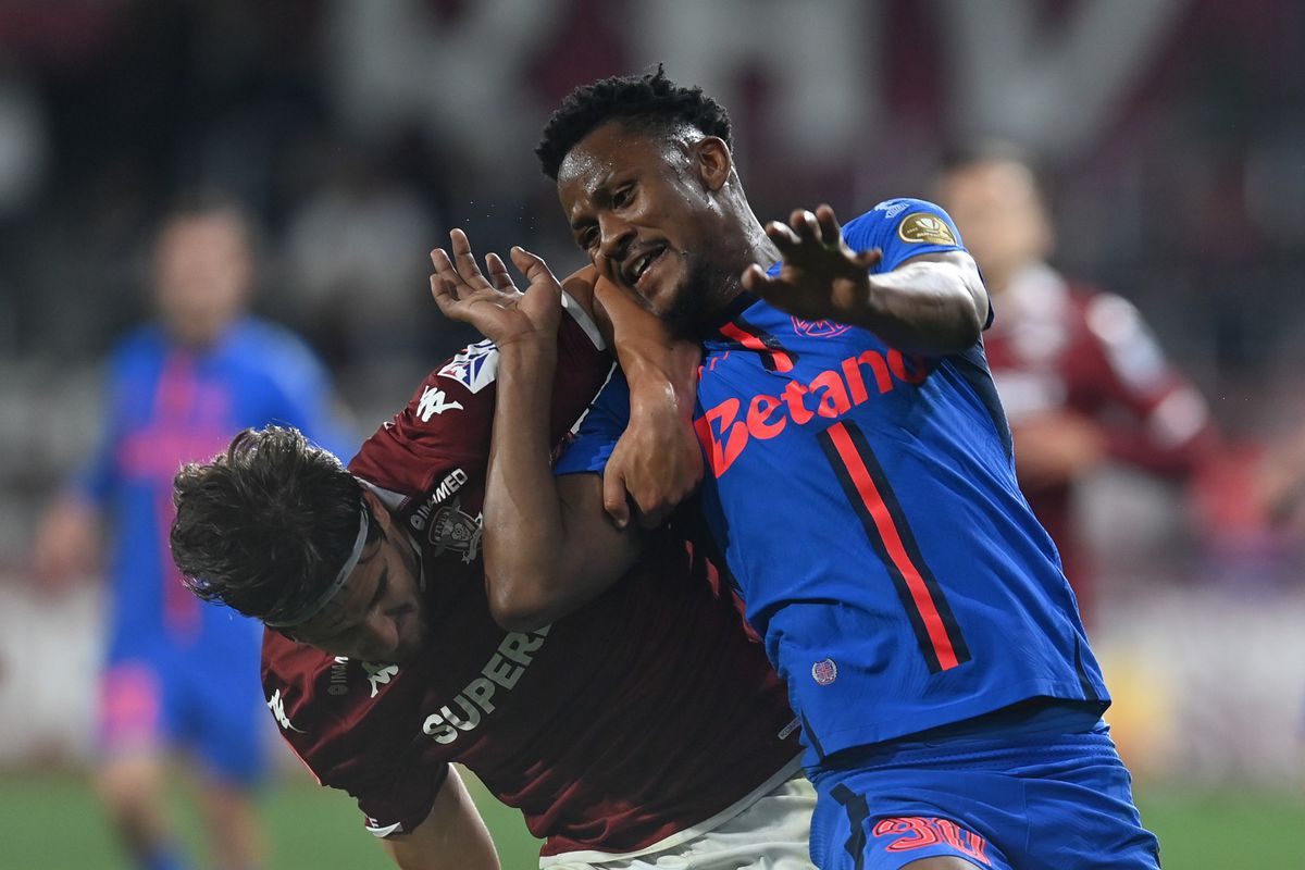 Rapid - FCSB 1-2. Viorel Moldovan acuză jocuri de culise: „Arbitraj detestabil! Cărțile sunt făcute pentru a deveni campioană”