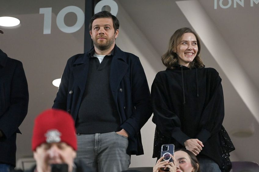 Tribună oficială înțesată de VIP-uri la Rapid - FCSB » Șucu și Angelescu au fost însoțiti de soții