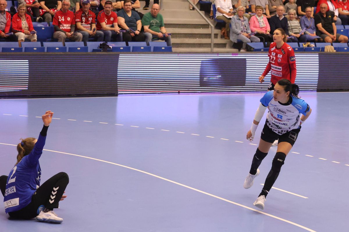 Esbjerg - CSM București 26-22. Visul frumos s-a terminat! „Tigroaicele” s-au prăbușit pe final în Danemarca, la peste 100 de decibeli