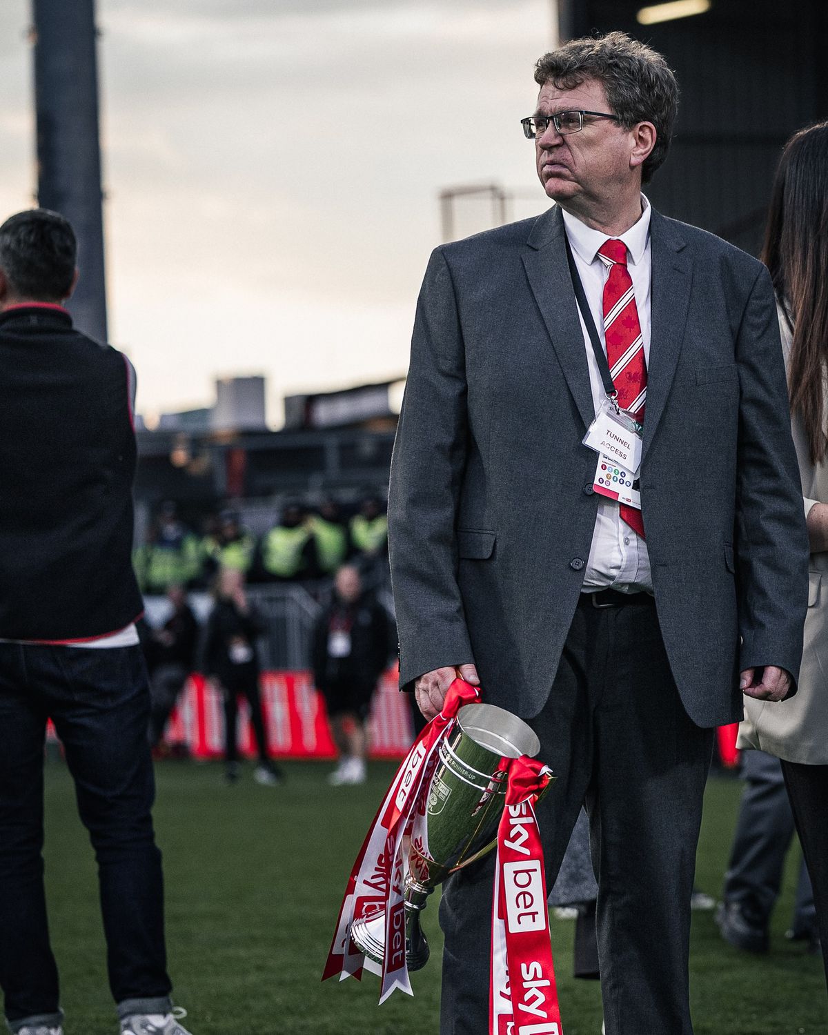 Echipa lui Ryan Reynolds, definitiv în istoria fotbalului englez » A promovat în Championship, iar fanii au invadat terenul