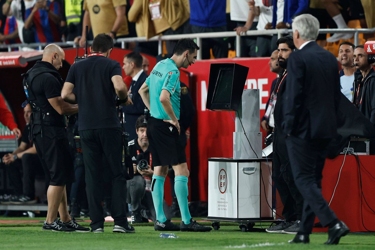 „Fiu de curvă” » Jucătorul lui Real Madrid, derapaj suburban în finala cu Barcelona: AS a făcut public tot