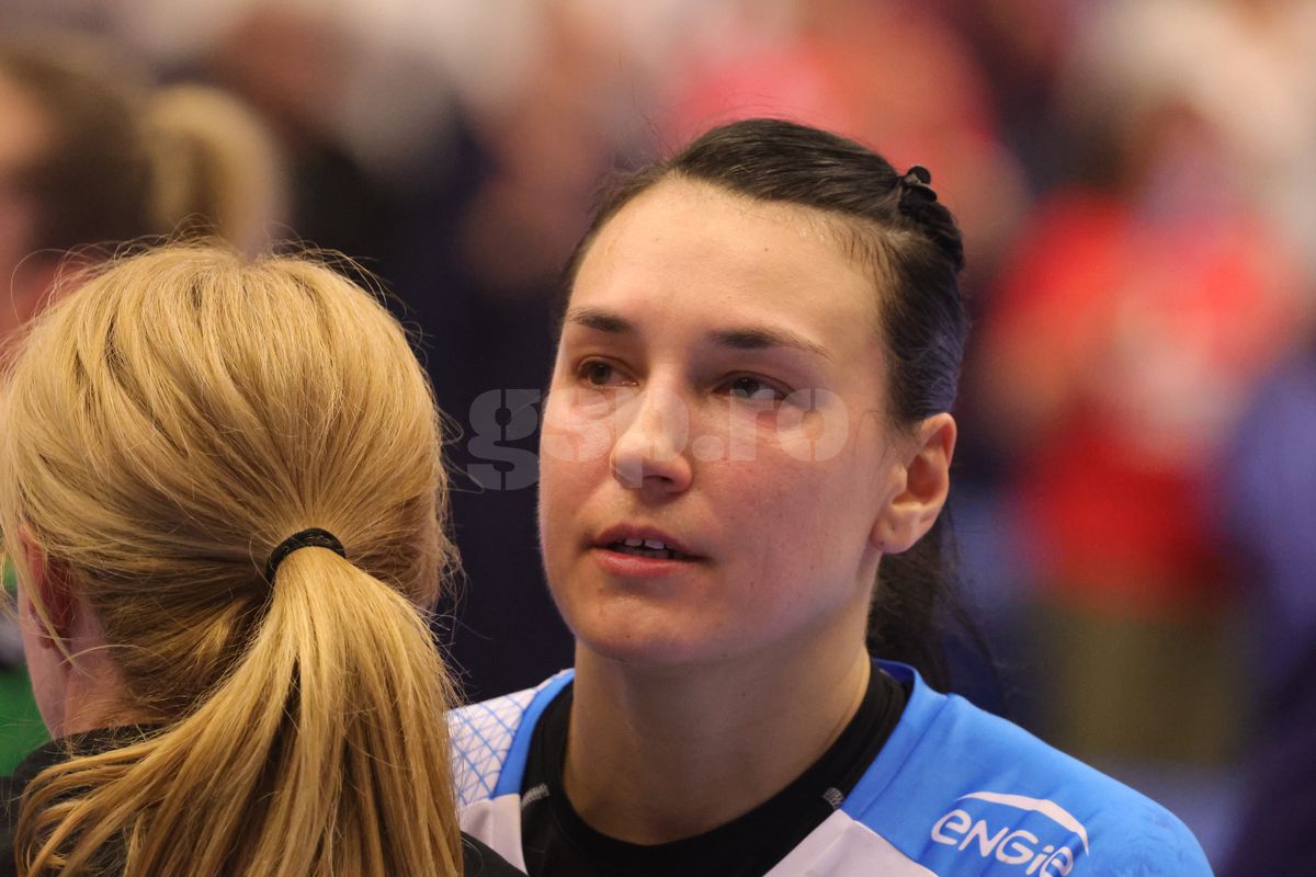 Cristina Neagu, în lacrimi după ultimul meci din carieră în Champions League