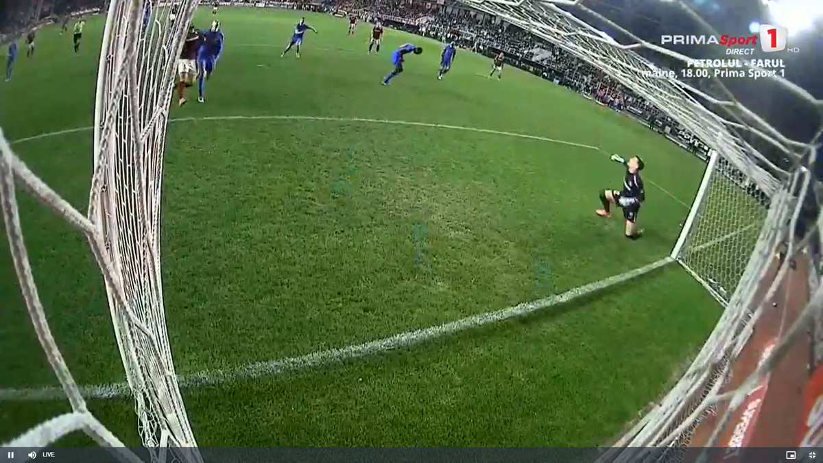 Contact între Târnovanu și Christensen în Rapid - FCSB