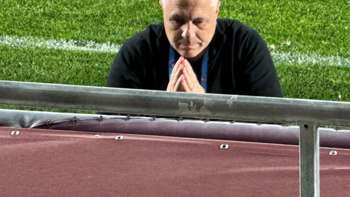 Marius Șumudică, în timpul derby-ului dintre Rapid și FCSB // 27.04.2025