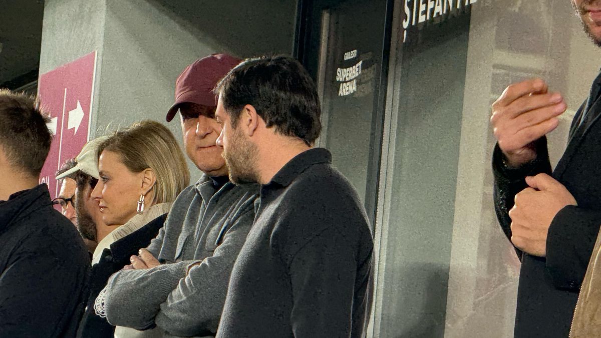 Tribună oficială înțesată de VIP-uri la Rapid - FCSB » Șucu și Angelescu au venit alături de soții