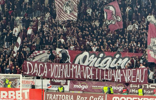 Ultrașii Rapidului nu l-au iertat pe Marius Șumudică: mesajul afișat în peluză în minutul 1