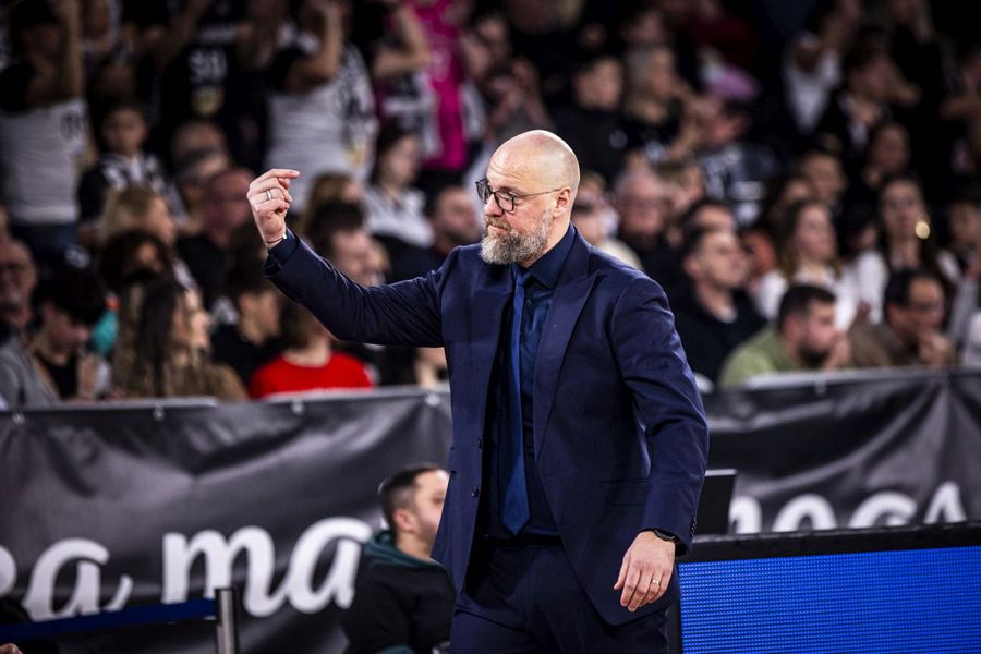 Mihai Silvășan, antrenorul lui U-BT Cluj-Napoca/Foto: Manases Sandor/u-bt.basketball Scântei în finala Ligii Naționale dintre U-BT Cluj-Napoca și CSM Oradea: „Au un singur scop – să pună presiune pe arbitri”