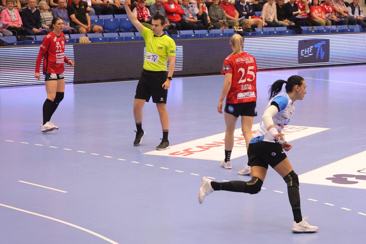 Esbjerg - CSM București 26-22. Visul frumos s-a terminat! „Tigroaicele” s-au prăbușit pe final în Danemarca, la peste 100 de decibeli