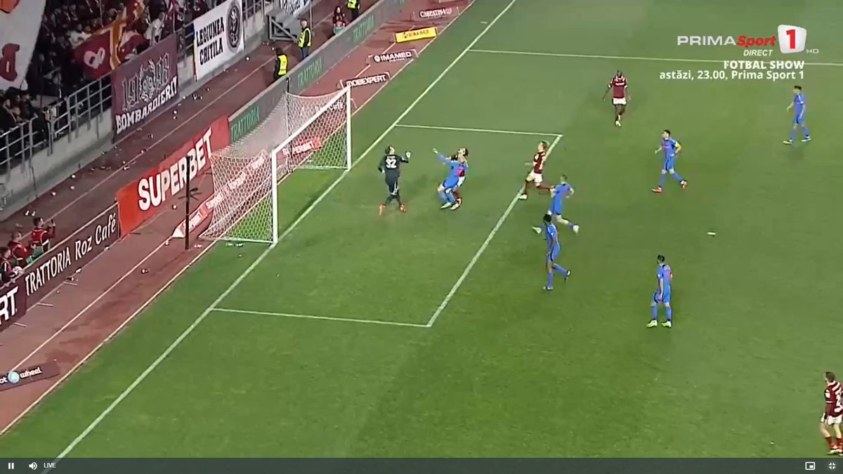 Radu Petrescu i-a refuzat Rapidului un penalty, după ce Christensen a fost tamponat de Târnovanu: „Decizie eronată”