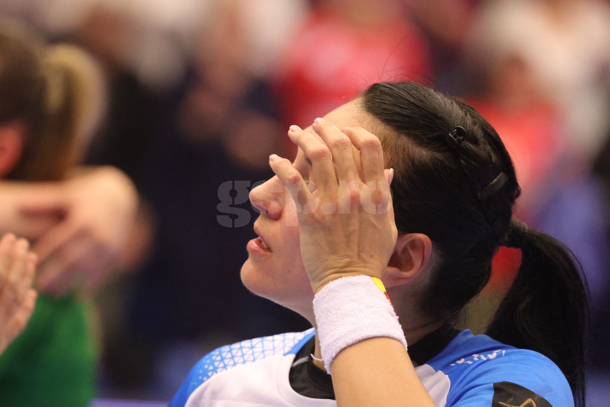 Esbjerg - CSM București 26-22. Lacrimi pe parchet: Cristina Neagu, deznădăjduită, după ultimul meci din carieră în Champions League