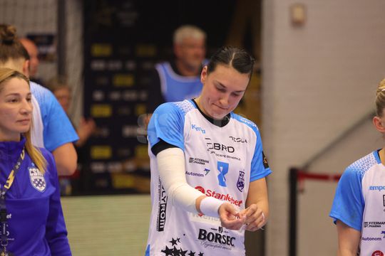 Cristina Neagu, în lacrimi după ultimul meci din carieră în Champions League/ foto: Ionuț Iordache (GSP)