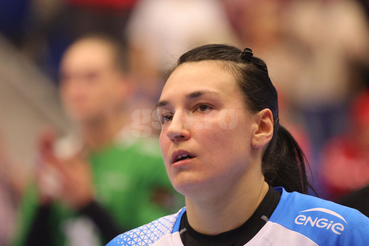 Cristina Neagu, în lacrimi după ultimul meci din carieră în Champions League