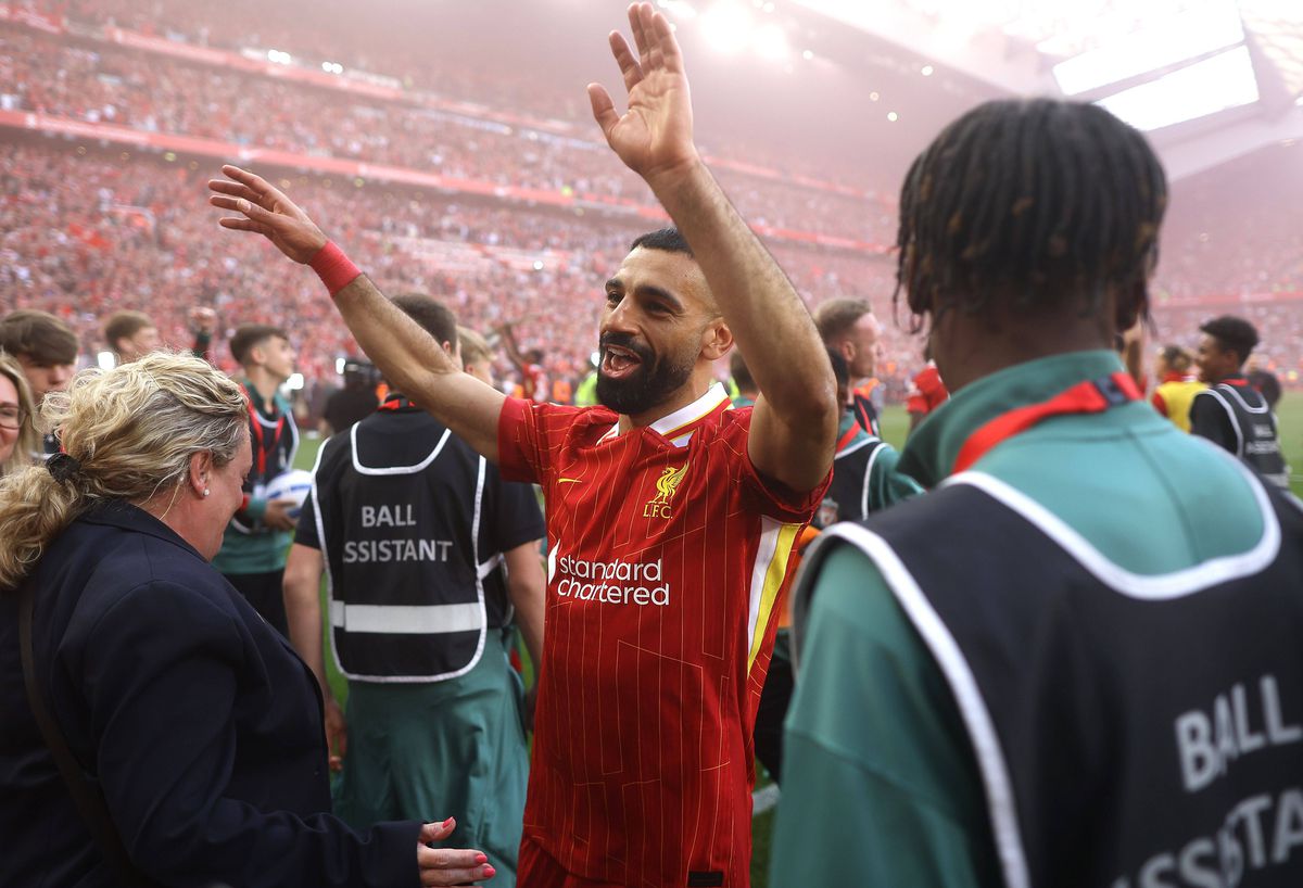 Imagini antologice de la petrecerea de titlu a lui Liverpool » Arne Slot, dedicație specială pentru Jurgen Klopp