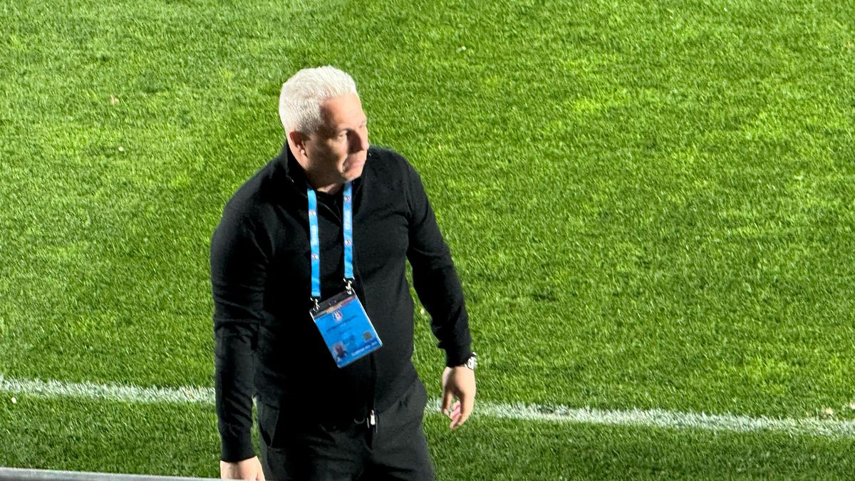 Marius Șumudică s-a dat cu capul de bancă în prima repriză din Rapid - FCSB: „Ăla e fundaș central, bă băiatule, bă?!”