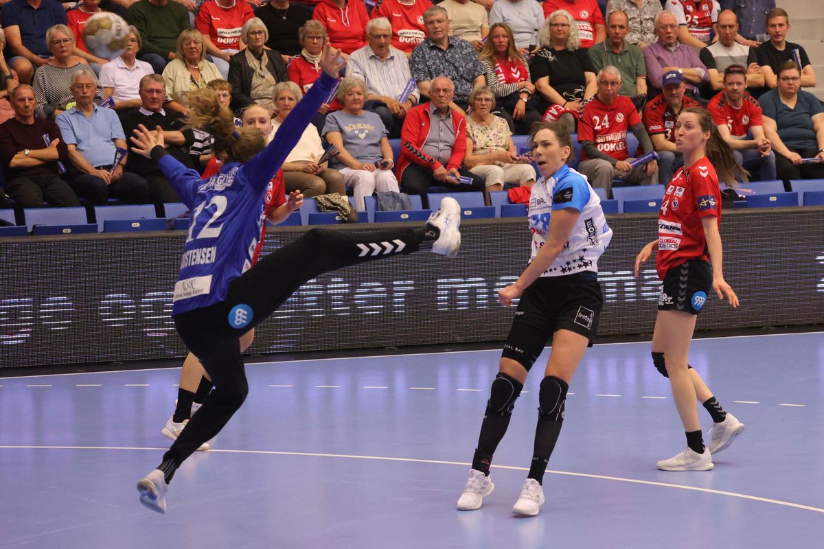 Esbjerg - CSM București 26-22. Visul frumos s-a terminat! „Tigroaicele” s-au prăbușit pe final în Danemarca, la peste 100 de decibeli