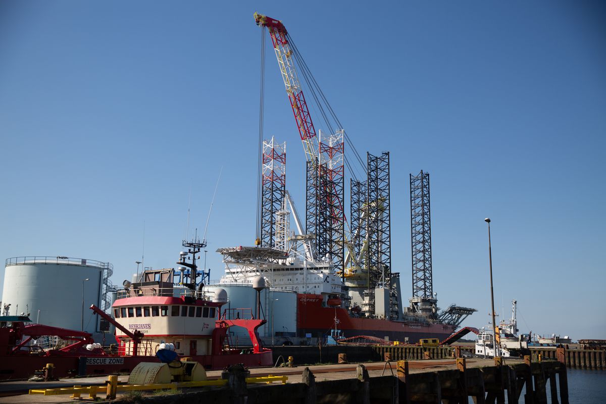 Cum arată oraşul bizar şi apărut peste noapte cu echipă calificată în semifinală europeană » 50 de fotografii tari