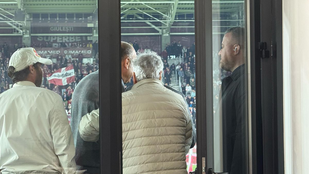 Tribună oficială înțesată de VIP-uri la Rapid - FCSB » Șucu și Angelescu au venit alături de soții
