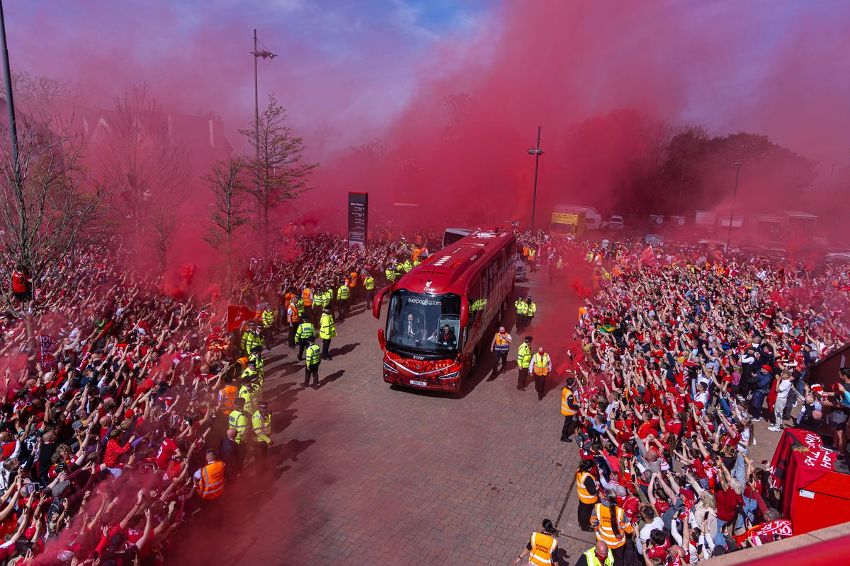 Liverpool este noua campioană a Angliei! „Cormoranii” i-au zdrobit pe cei de la Tottenham » Scene fabuloase pe Anfield