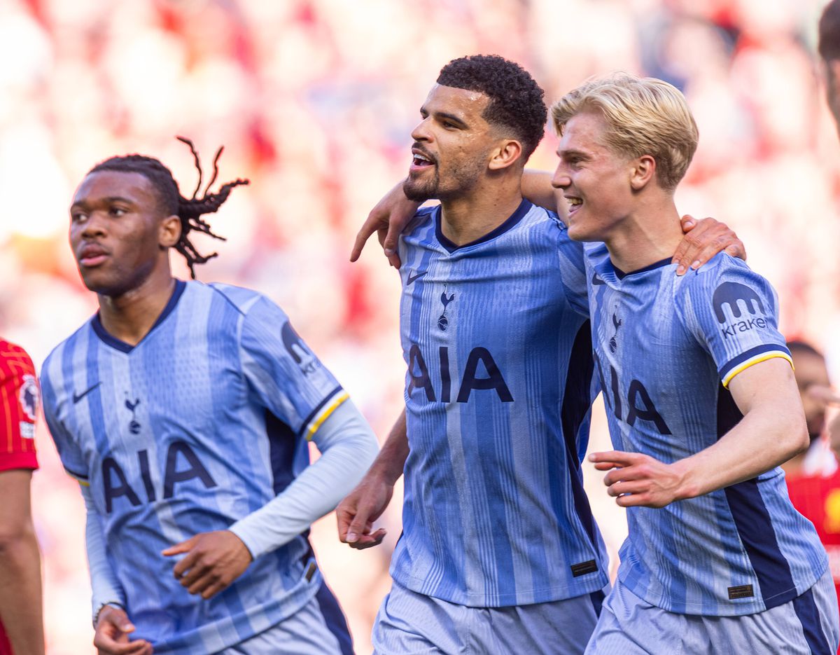 Liverpool - Tottenham, sărbătoare de titlu pentru „cormorani” // 27.04.2025