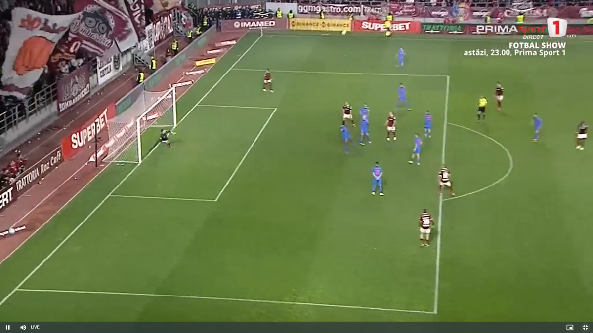 Radu Petrescu i-a refuzat Rapidului un penalty, după ce Christensen a fost tamponat de Târnovanu: „Decizie eronată”