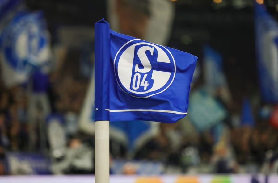 Descoperire macabră la Gelsenkirchen! » Angajații care fac curățenie pe „AufSchalke” au sunat la poliție