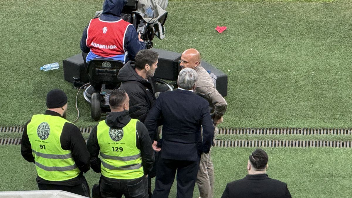 Raport stufos pe masa Comisiei de Disciplină! Ce riscă Dinamo după derapajele rasiste de la meciul cu Rapid