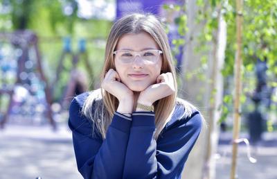 Elena e voleibalista-model a României: școală, kineto, antrenamente și meditații până la miezul nopții! „Sportul înseamnă inteligență, educație”