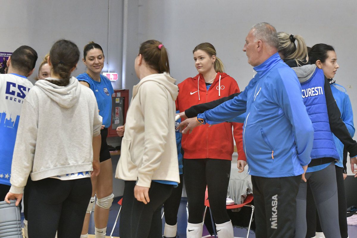 Elena e voleibalista-model a României: școală, kineto, antrenamente și meditații până la miezul nopții! „Sportul înseamnă inteligență, educație”