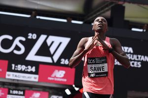 Mic-dejun cu pâine și miere și 240 de kilometri alergați pe săptămână: secretele lui Sabastian Sawe, noul deținător al recordului mondial la maraton