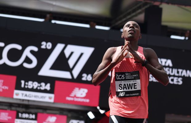 Mic-dejun cu pâine și miere și 240 de kilometri alergați pe săptămână: secretele lui Sabastian Sawe, noul deținător al recordului mondial la maraton