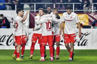 Încă un „stâlp” pentru Dinamo » Urmașul lui Boateng a „rupt norii” în ultimul meci